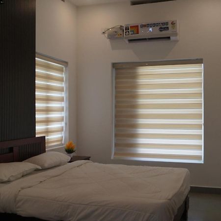 Blue Lake Villa Колам Екстериор снимка